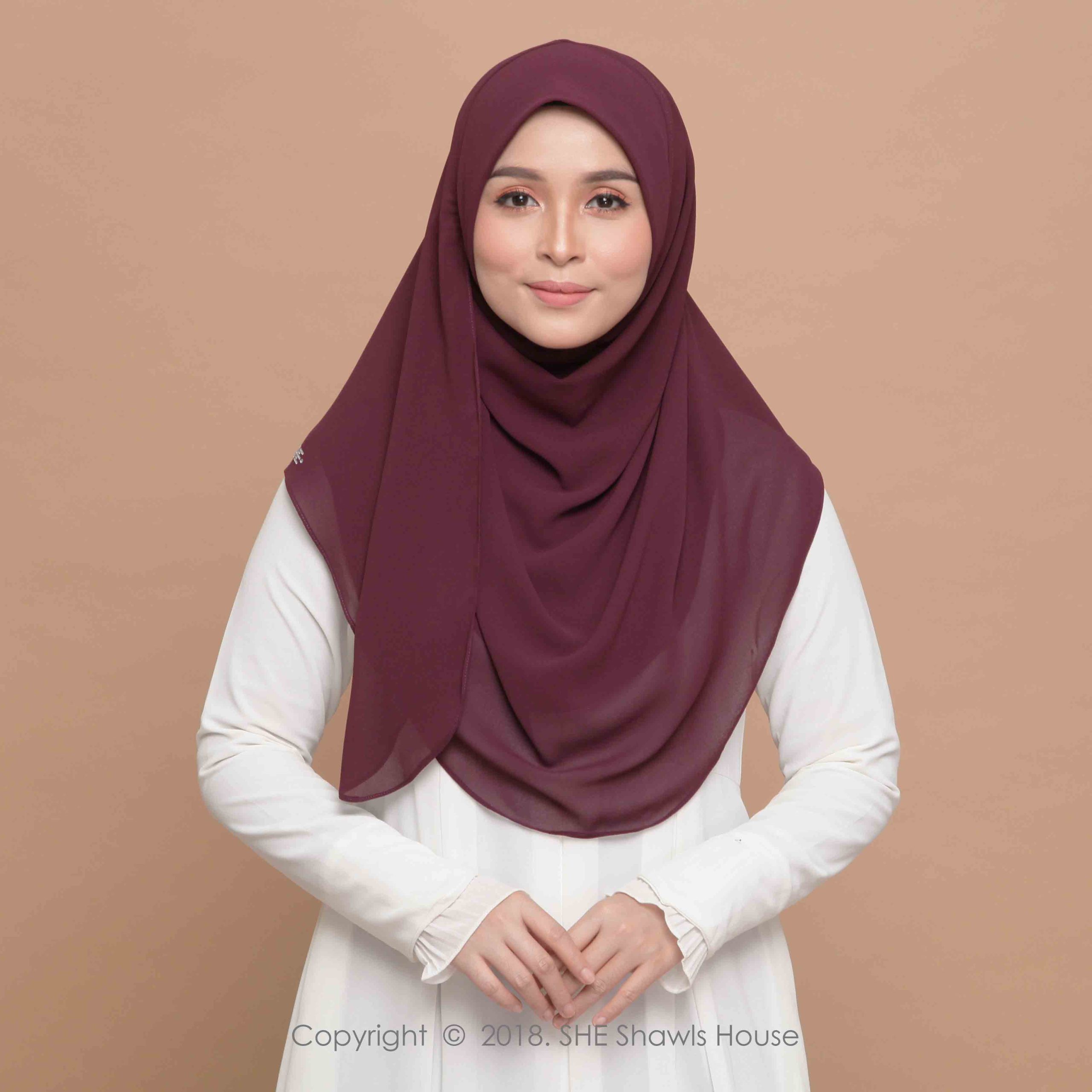 LAVYA in 15 DARK BRICK