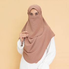 LAYLA ZEE  in 312 DARK PEARWOOD